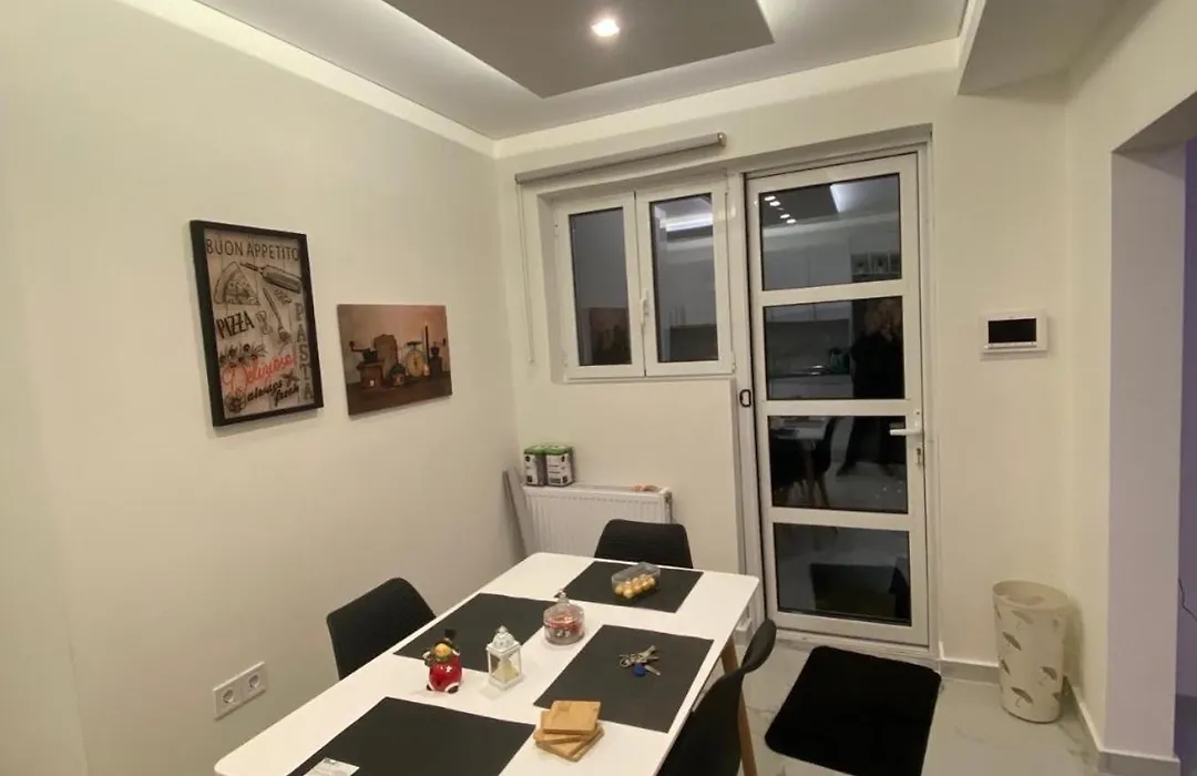 Alexandra Apartment-1